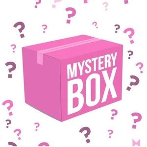 Five piece mystery box set! Size medium